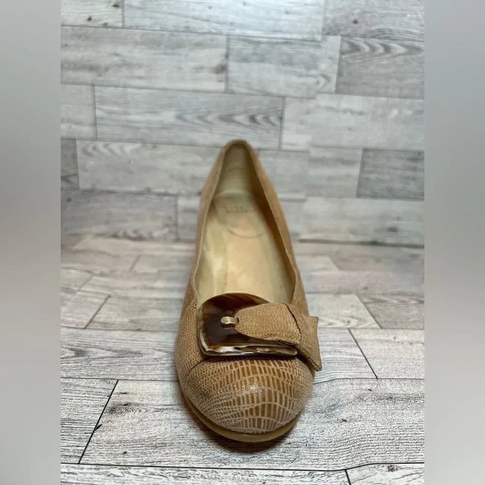 Stuart Weitzman tan embossed wedges with tortoise shell accent buckle size 7.5 - Picture 6 of 16